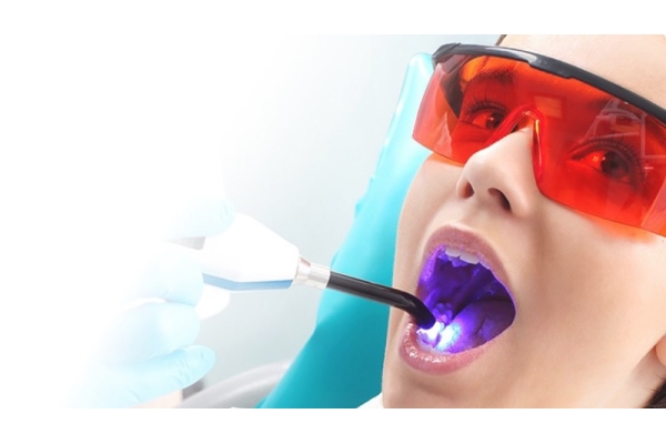 Отбеливание зубов диодным лазером 