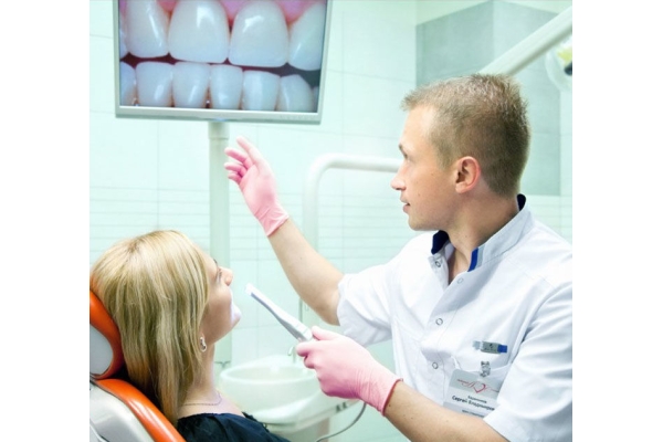 Консультация стоматолога имплантолога  