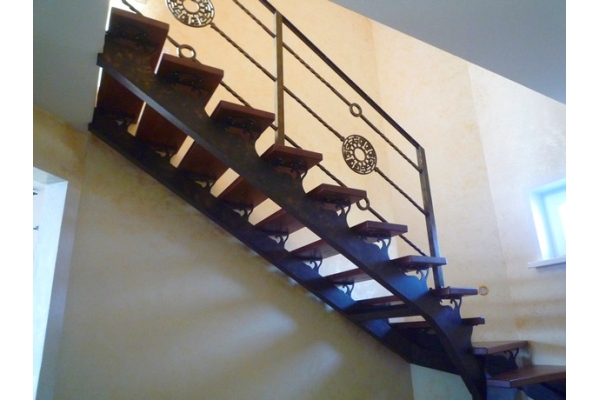 Кованая лестница под заказ
